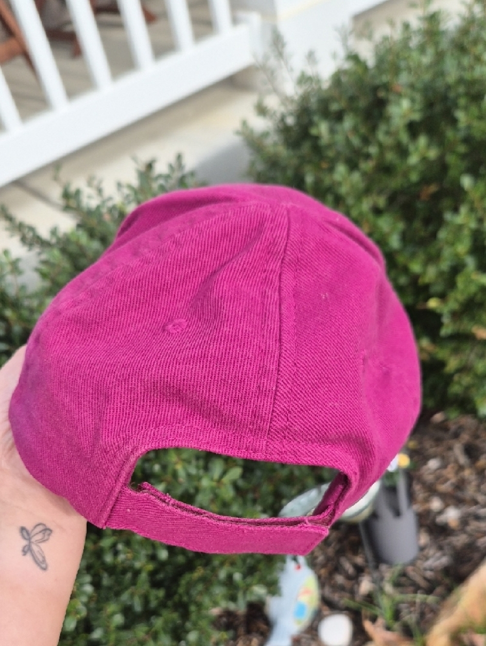 Authentic Balenciaga Fuchsia Logo Baseball Cap - Picture 9 of 16
